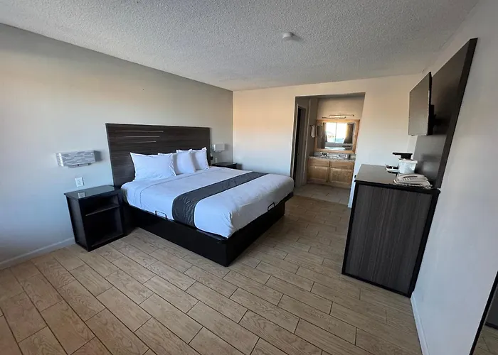 Inn Rodeway Downtown 4*