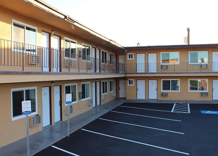 Inn Rodeway Downtown 4*